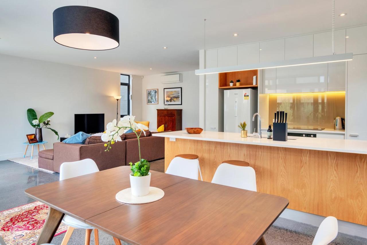 Вілла Blissful Breeze Townhouse With Parking And Patio Окленд Екстер'єр фото